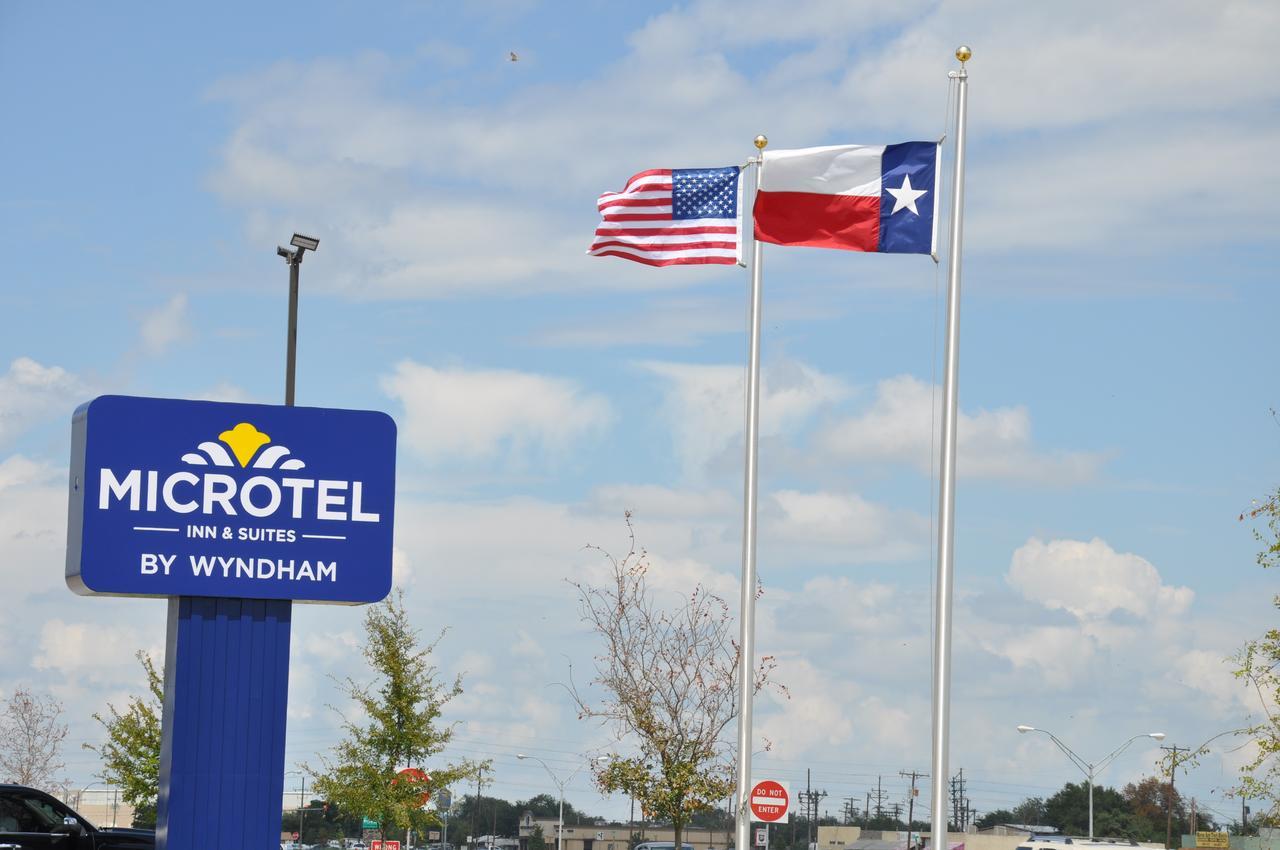 Microtel Inn & Suites By Wyndham Lubbock Exterior photo